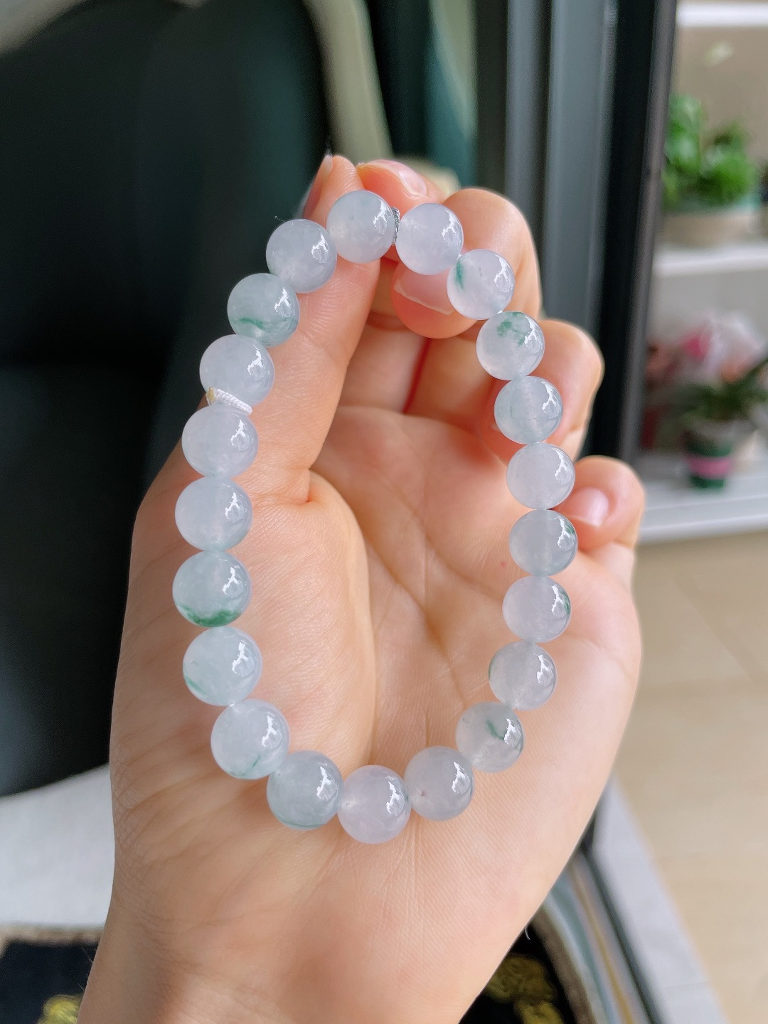 天然翡翠A货，冰飘花手串，尺寸：9mm。【编4110】