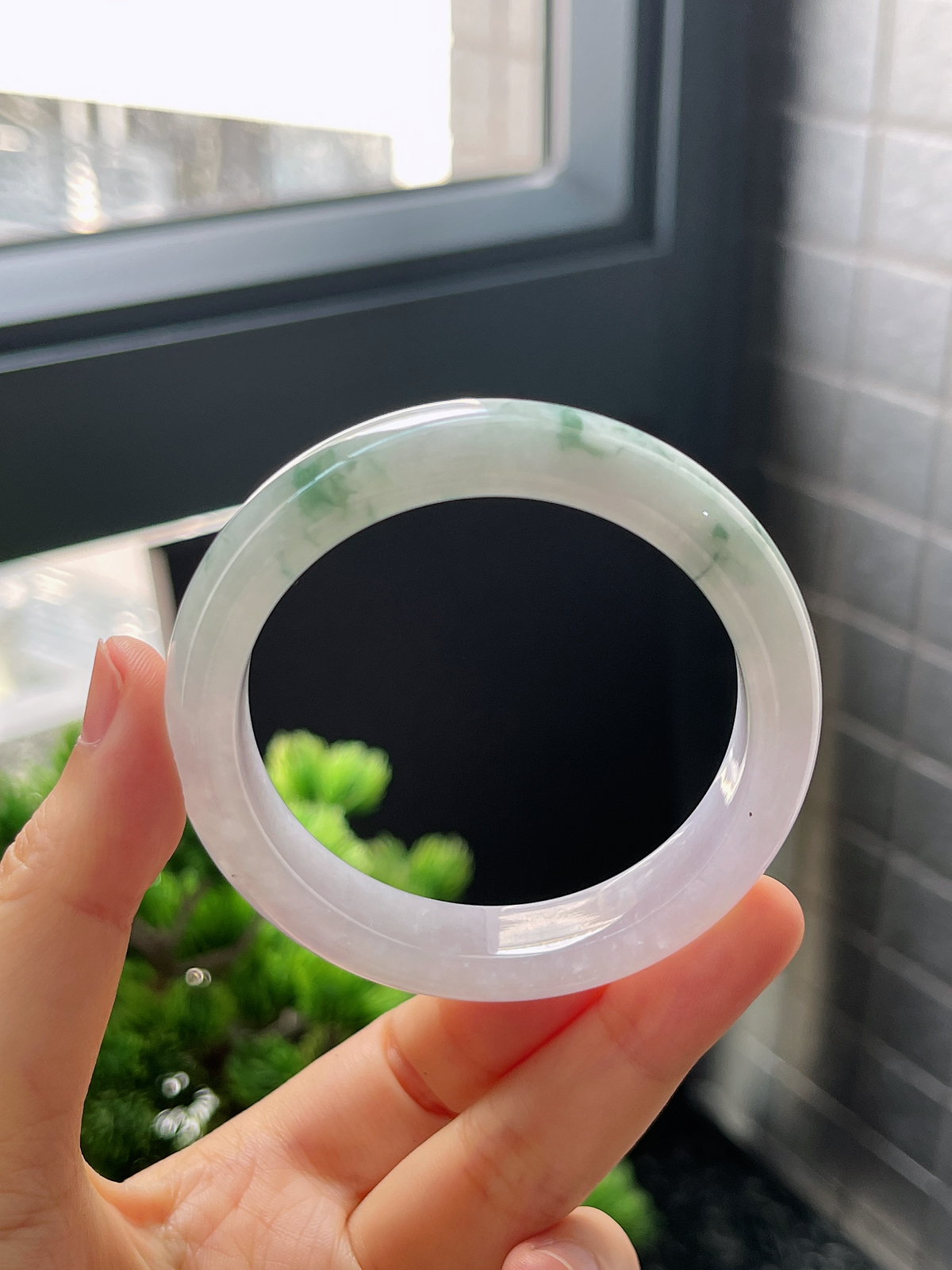 圈口51.6，细糯化飘花翡翠正圈手镯