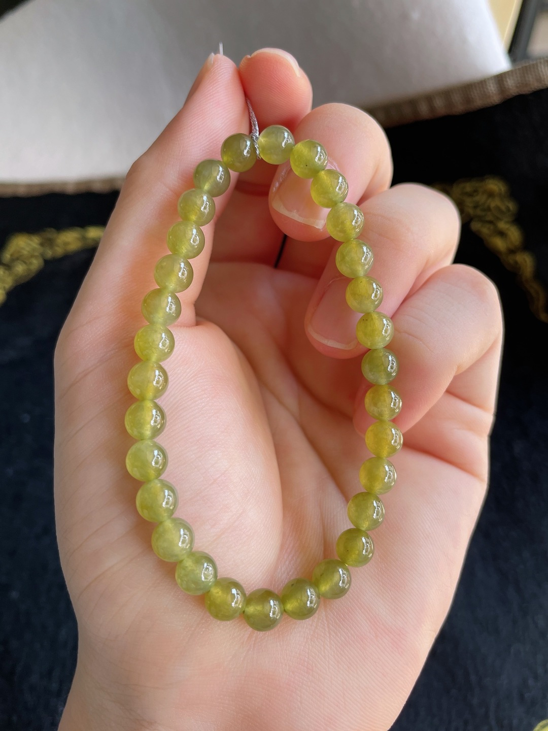 实，缅甸天然翡翠A货，冰种冰黄翡手串，尺寸：6mm。【编3370】