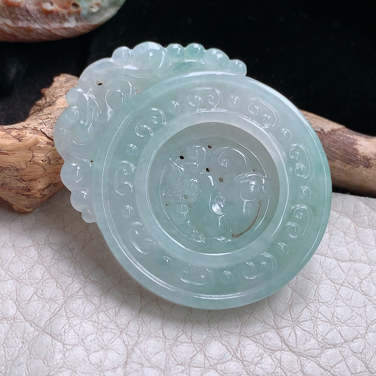 zen实拍43.8*35.6*4.6缅甸翡翠a货精雕飘花时来运转玉吊坠 玉挂件