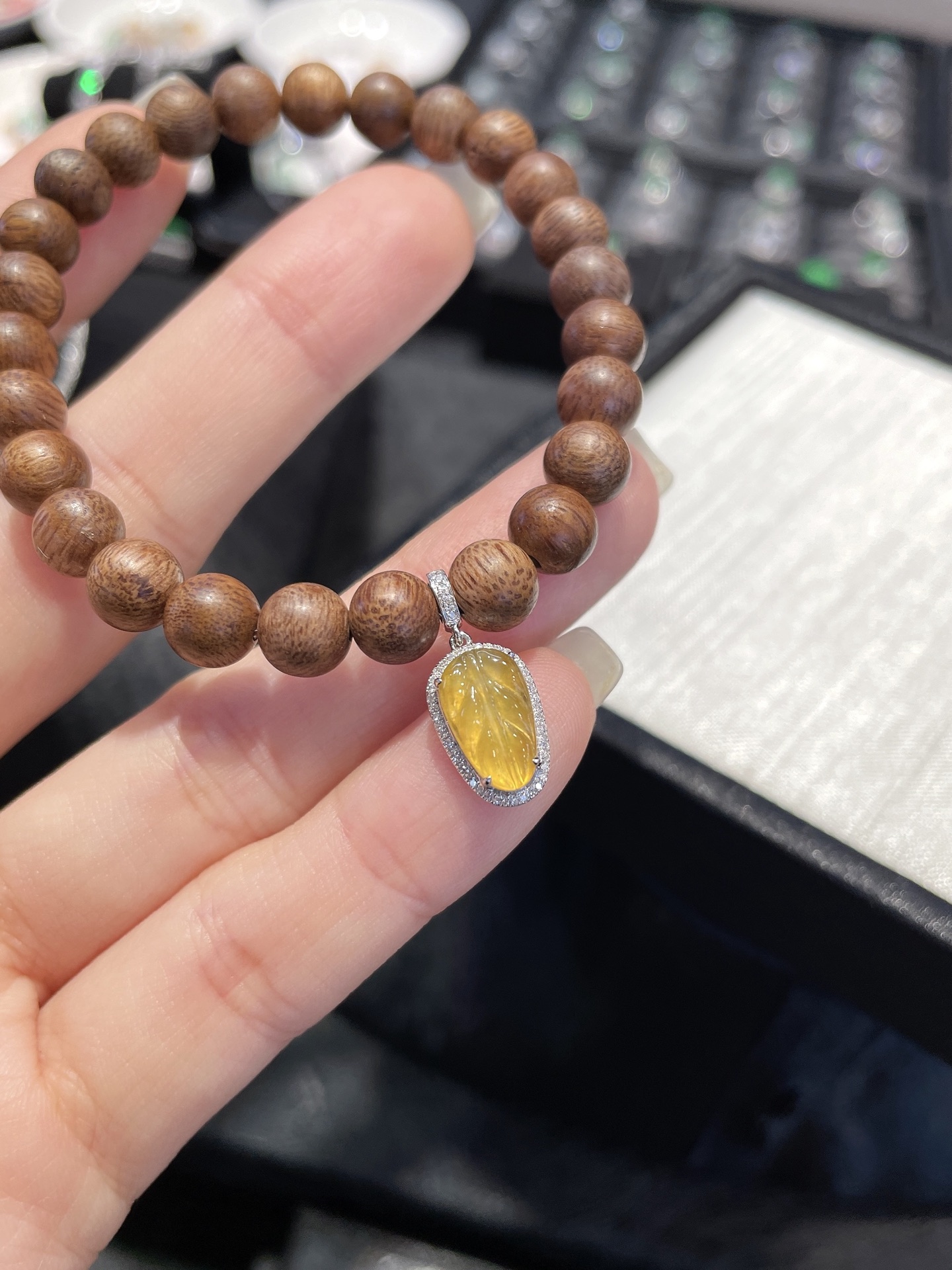 扣 发财金叶子 18k金一枚 18.8-8.2-5.6mm