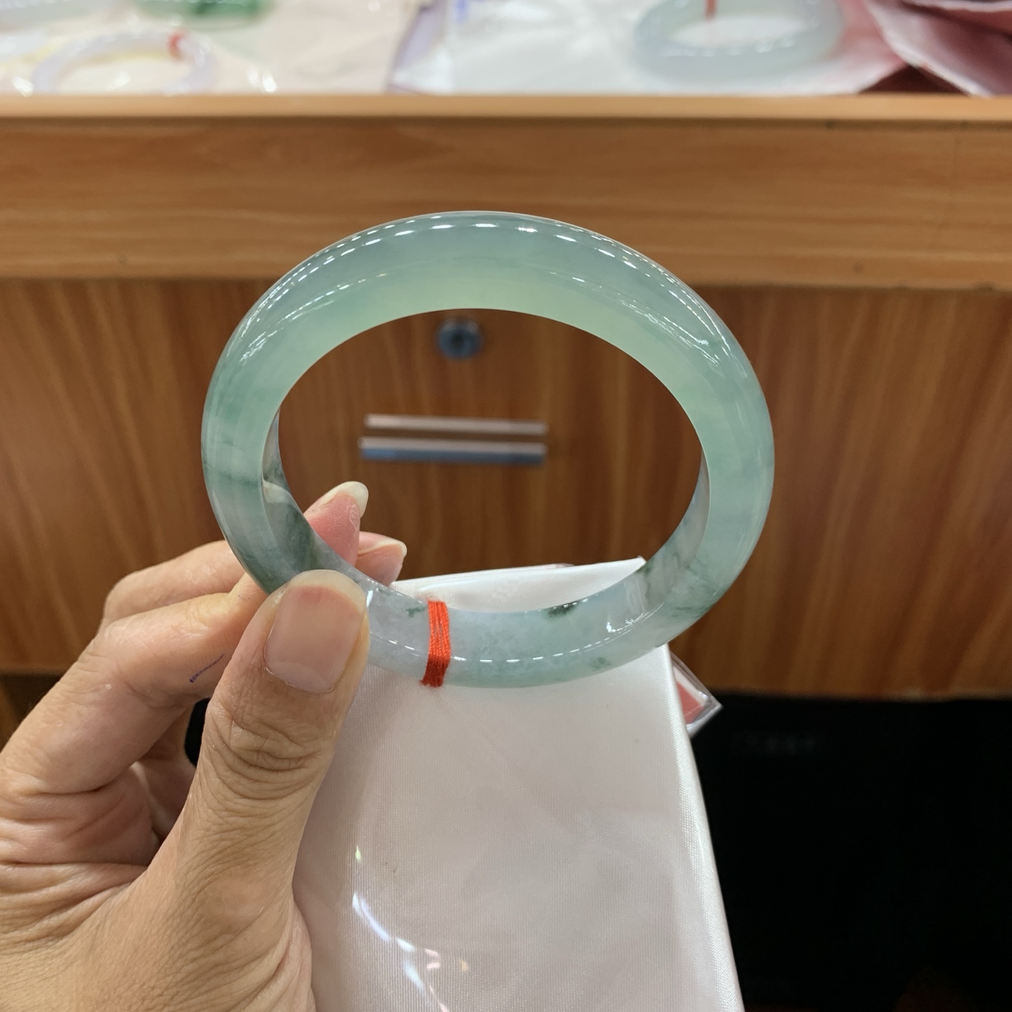060118MMJ 飘花正圈翡翠手镯 59-11.6-9