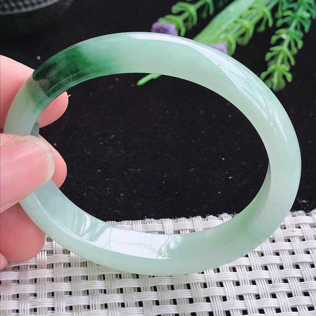 实拍A货翡翠54.5/46.5/12.3/7.2老坑冰润飘花贵妃手镯玉手镯女款平安镯