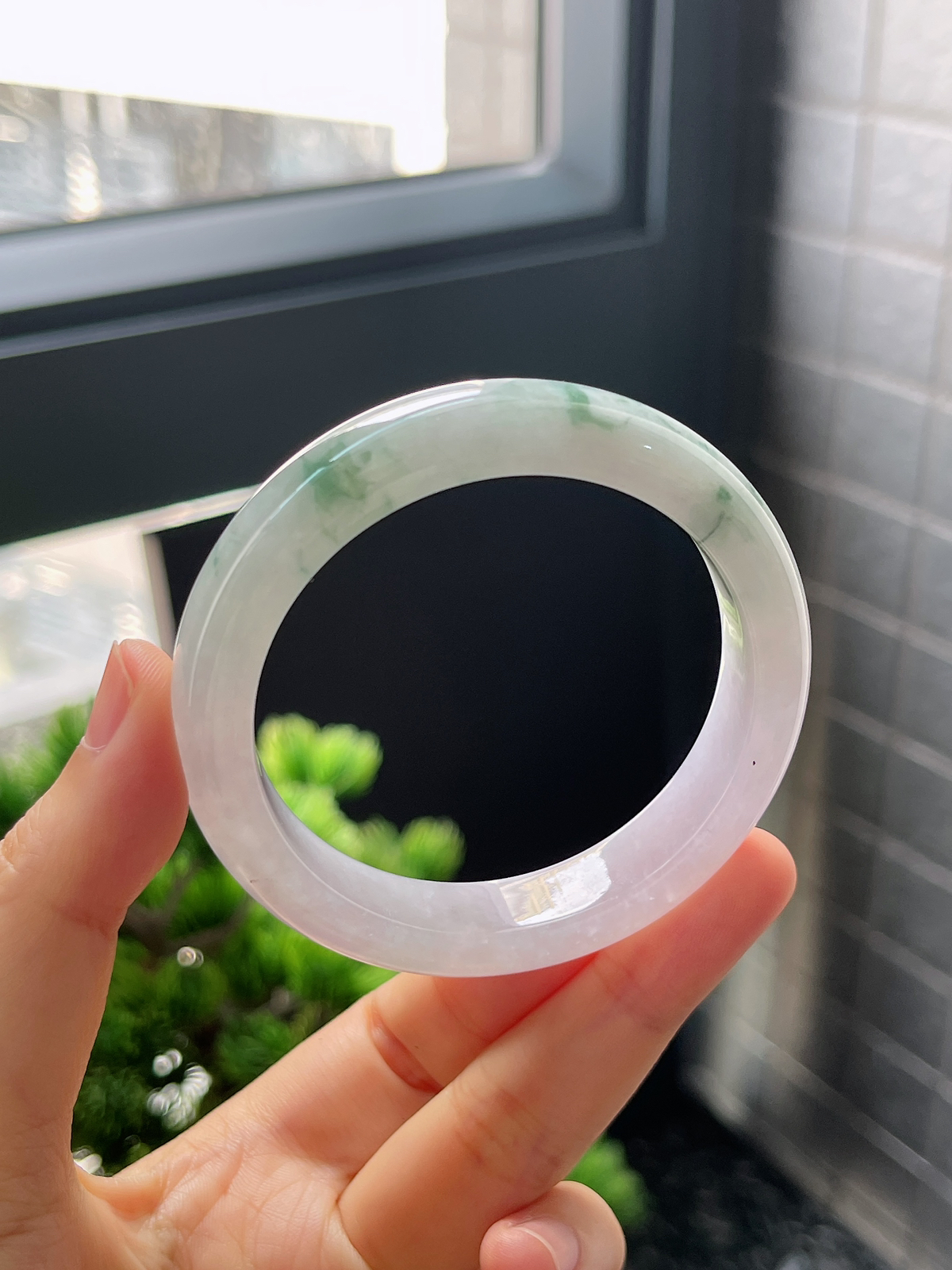 圈口51.6，细糯化飘花翡翠正圈手镯