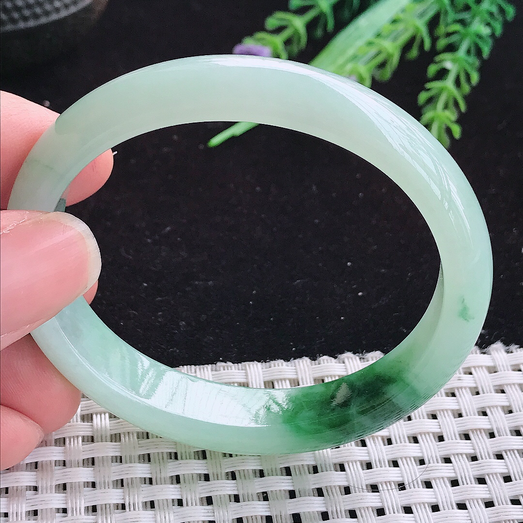 实拍A货翡翠54.5/46.5/12.3/7.2老坑冰润飘花贵妃手镯玉手镯女款平安镯