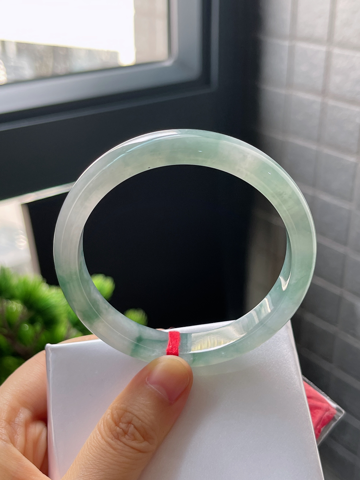 圈口58，冰糯飘花翡翠正圈手镯