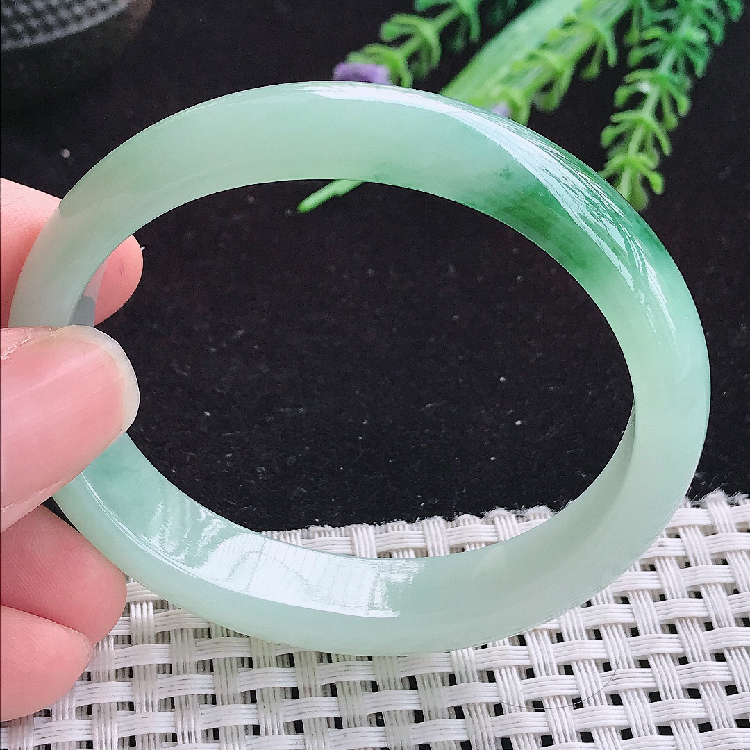 实拍A货翡翠54.5/46.5/12.3/7.2老坑冰润飘花贵妃手镯玉手镯女款平安镯