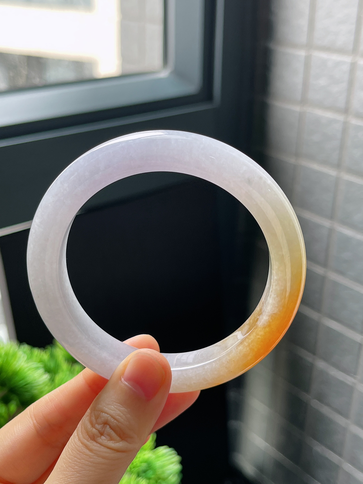 圈口57，冰糯淡紫底黄翡翡翠正圈手镯