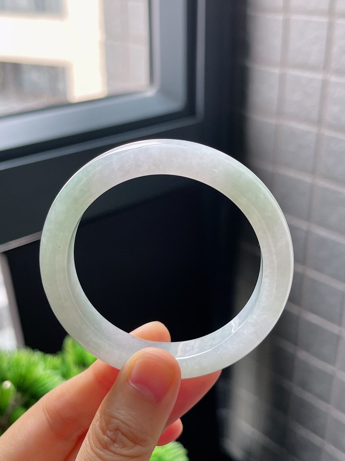 圈口50.5，冰糯浅绿色小圈口正圈翡翠手镯