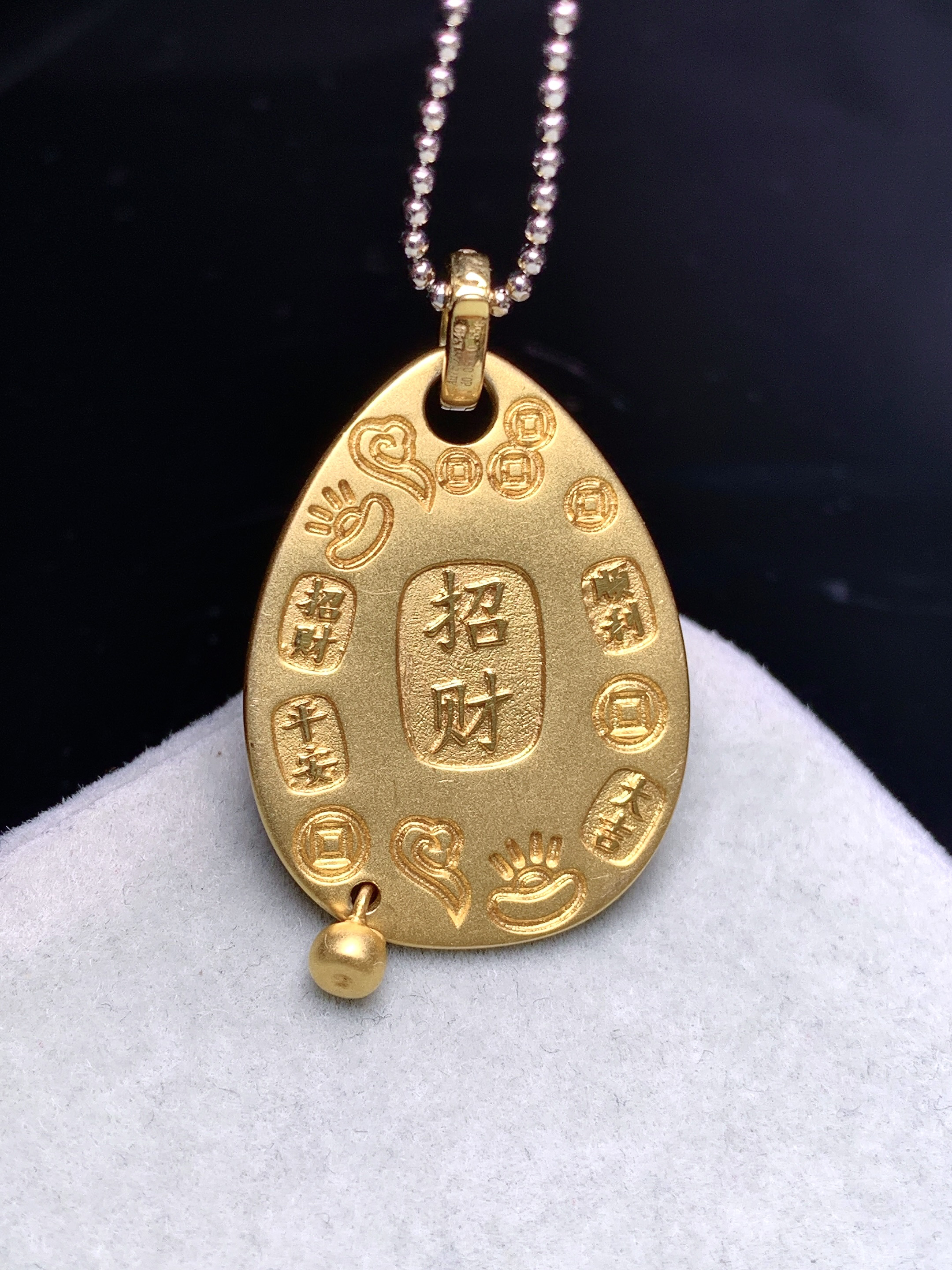 18k金镶嵌冰种招财猫吊坠 玉质细腻 色泽艳丽清新 整体尺寸32*19.5*4 m5