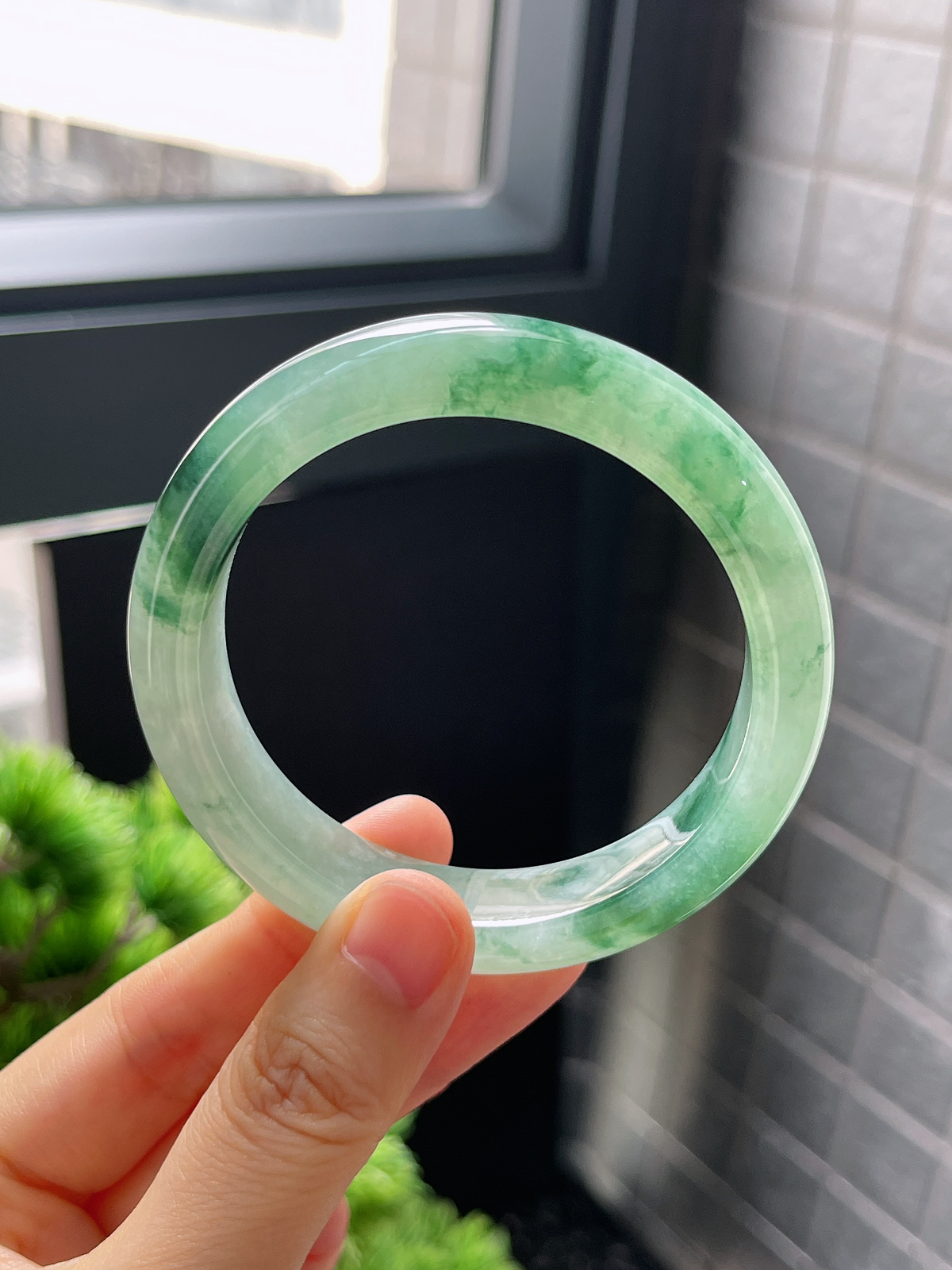 圈口54.7，冰糯飘花翡翠正圈手镯