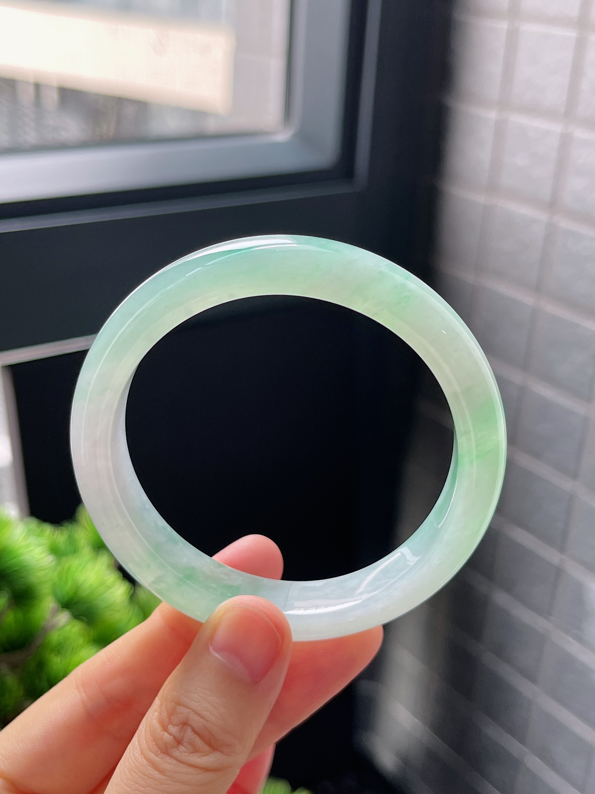 圈口54.8，冰糯飘花雪花棉翡翠正圈手镯
