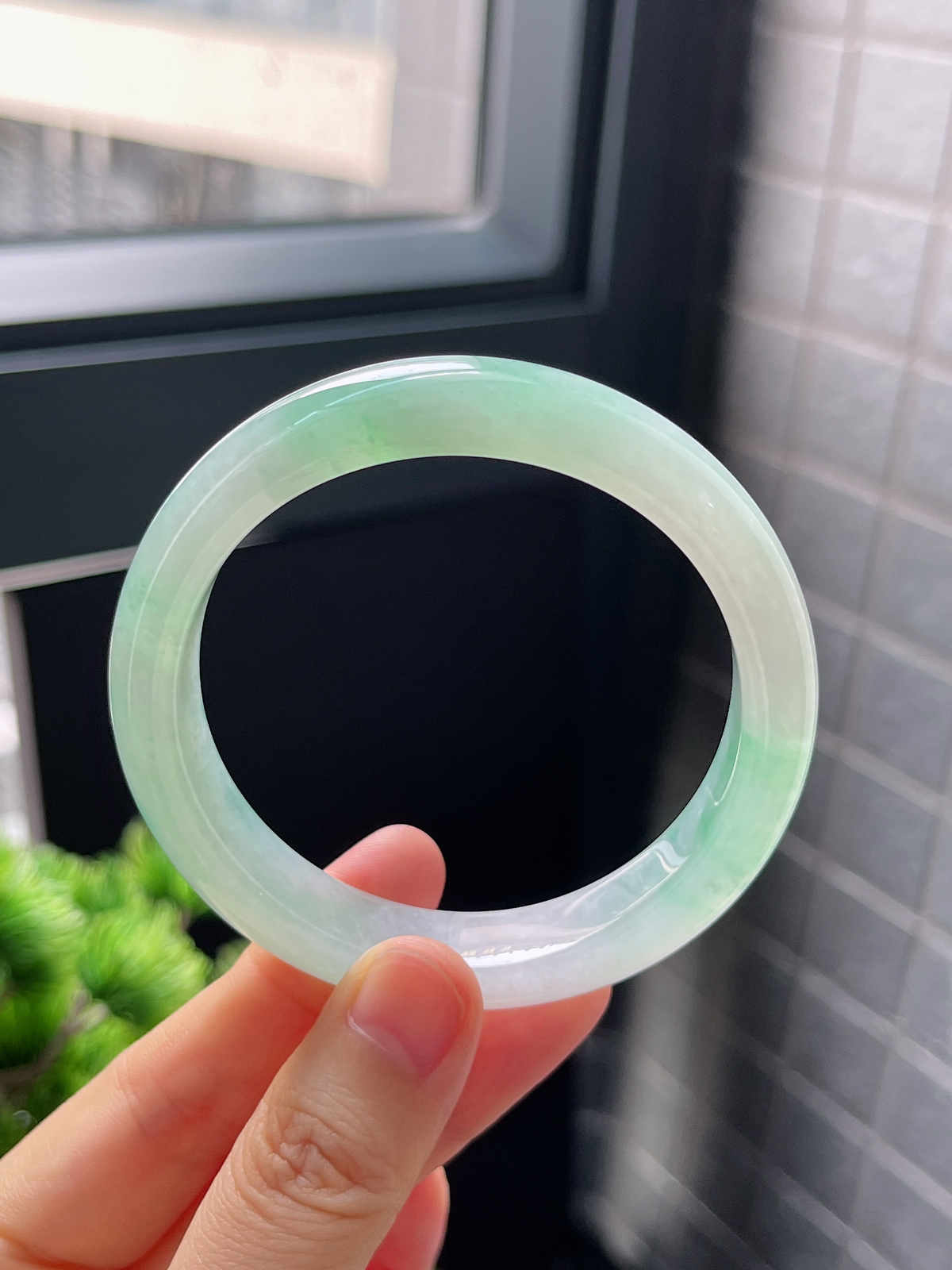 圈口54.8，冰糯飘花雪花棉翡翠正圈手镯