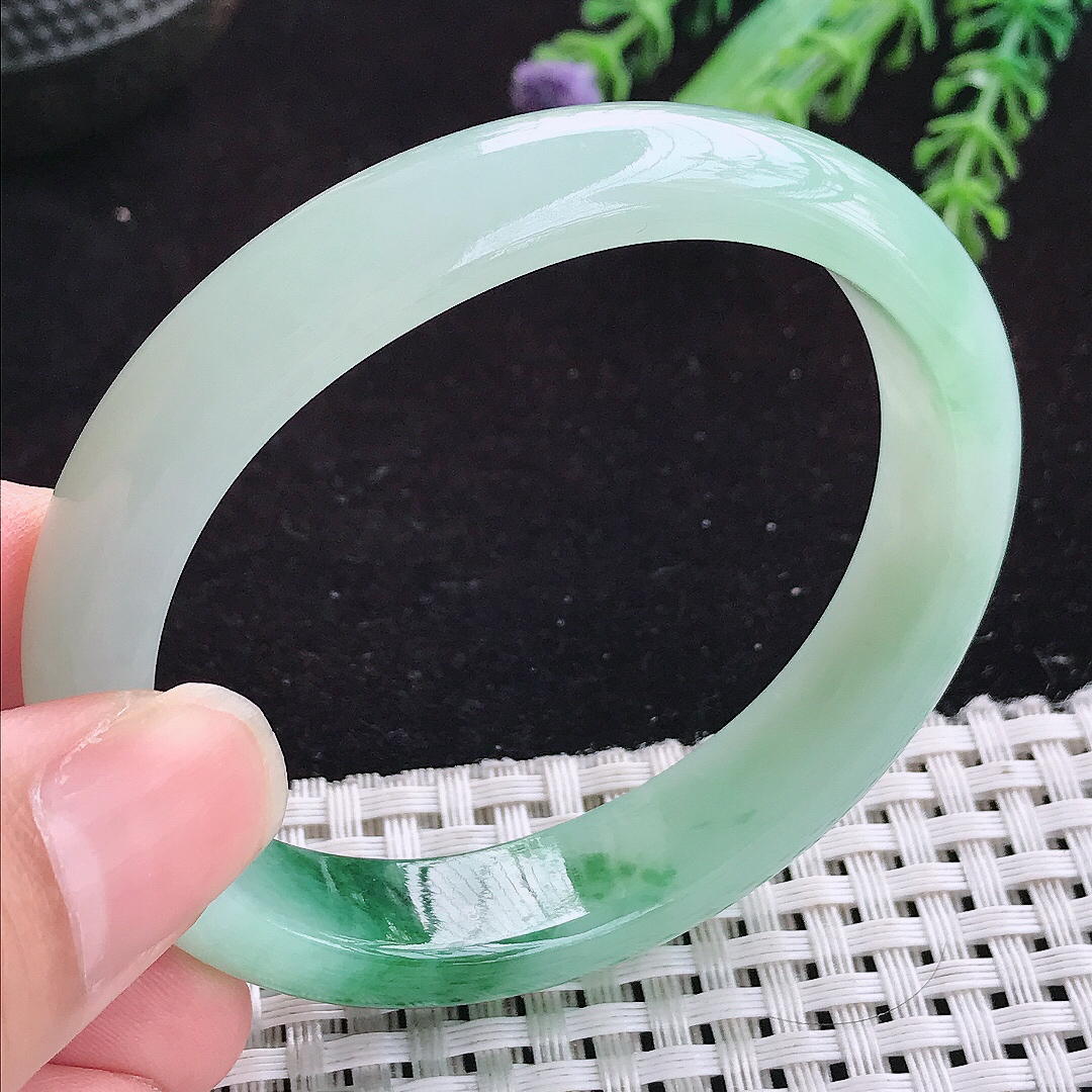 实拍A货翡翠54.5/46.5/12.3/7.2老坑冰润飘花贵妃手镯玉手镯女款平安镯