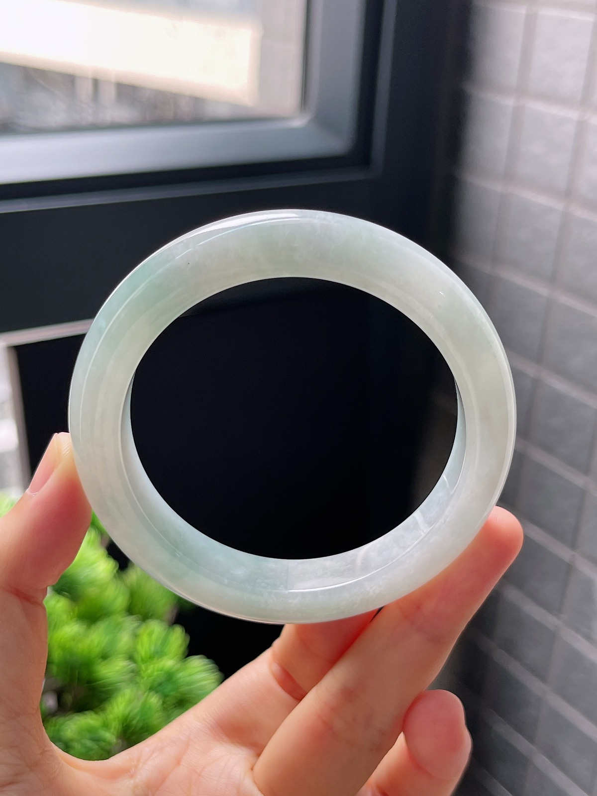 圈口55，冰糯淡绿色翡翠正圈手镯