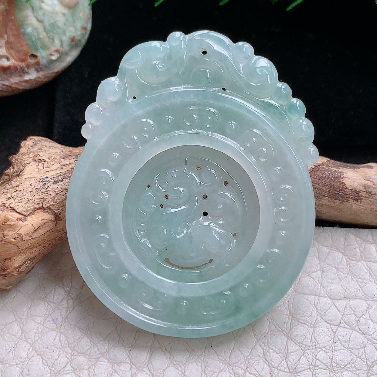 zen实拍43.8*35.6*4.6缅甸翡翠a货精雕飘花时来运转玉吊坠 玉挂件