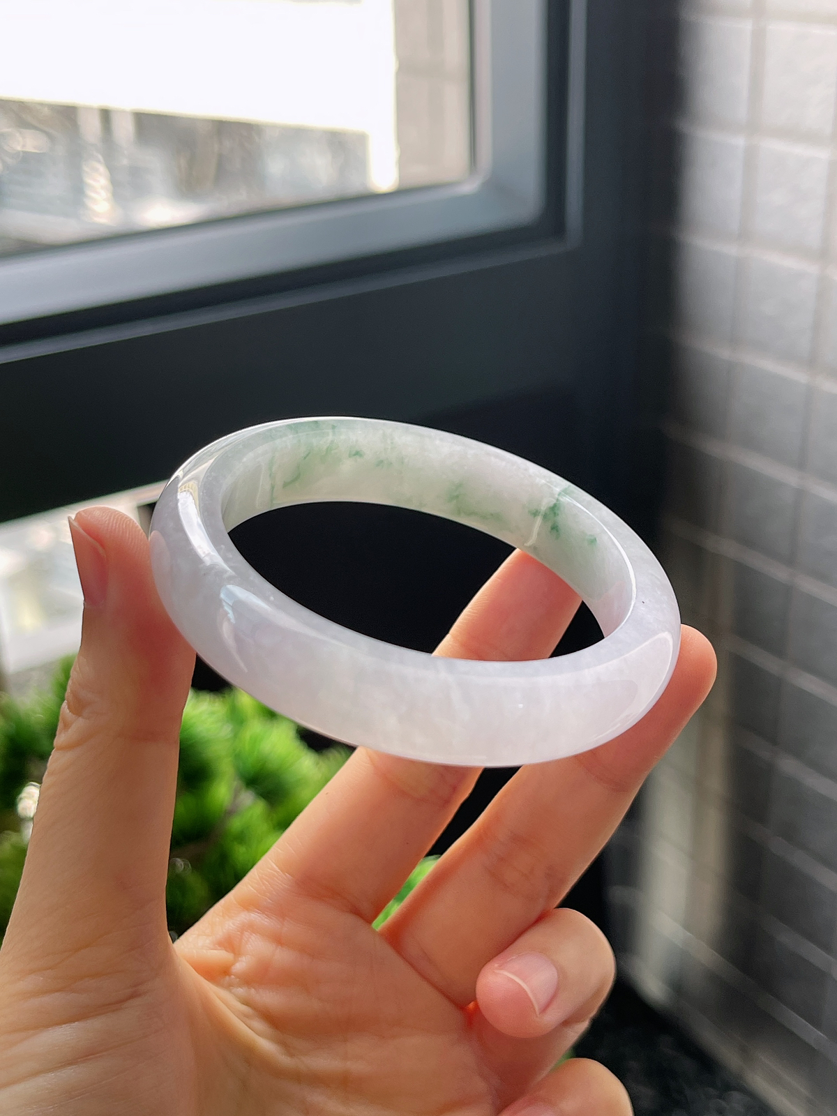 圈口51.6，细糯化飘花翡翠正圈手镯