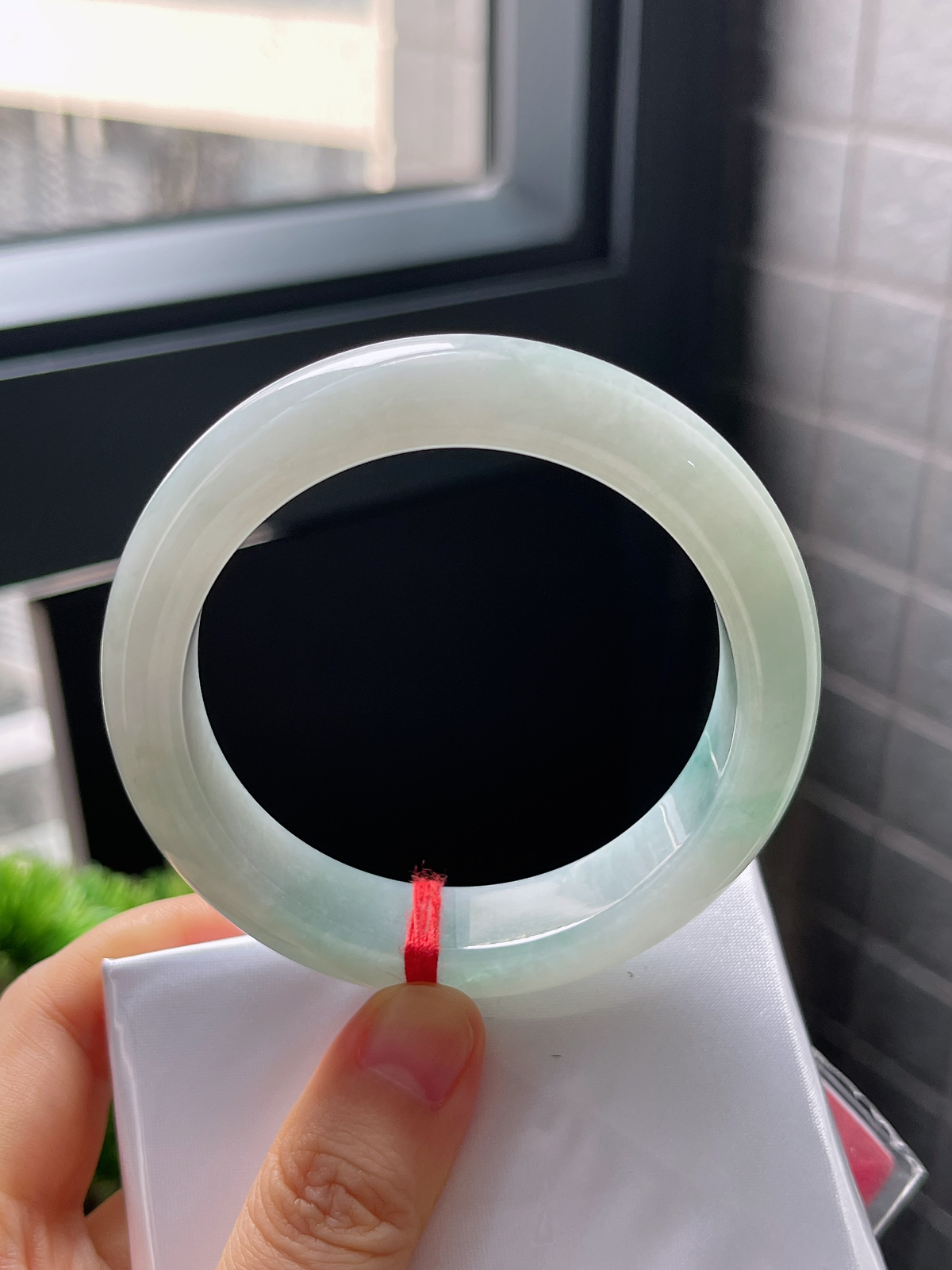 圈口54.8，糯化浅蓝绿色翡翠正圈手镯