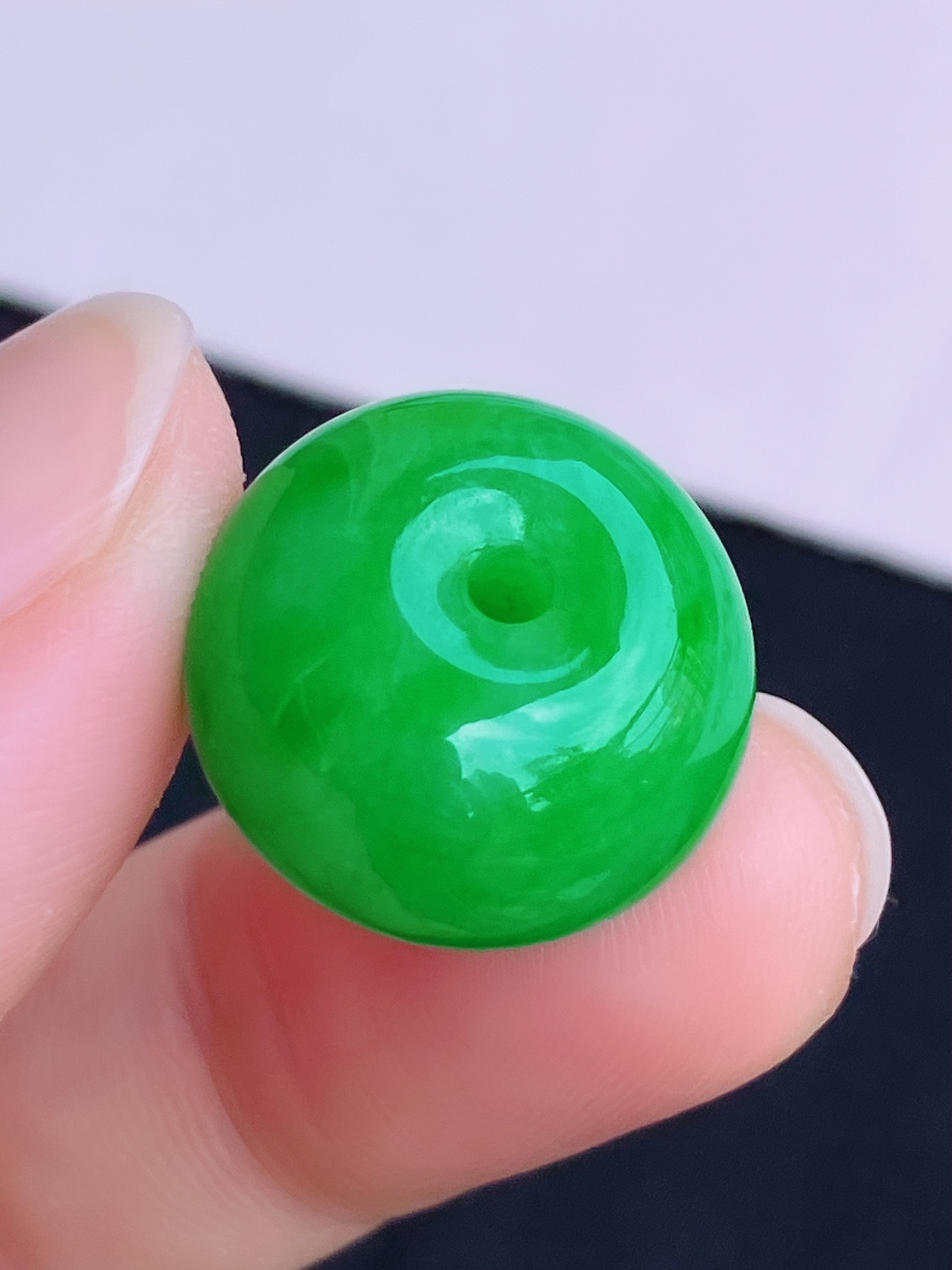 阳绿平安扣，饱满大气，尺寸18/12/自然光实拍