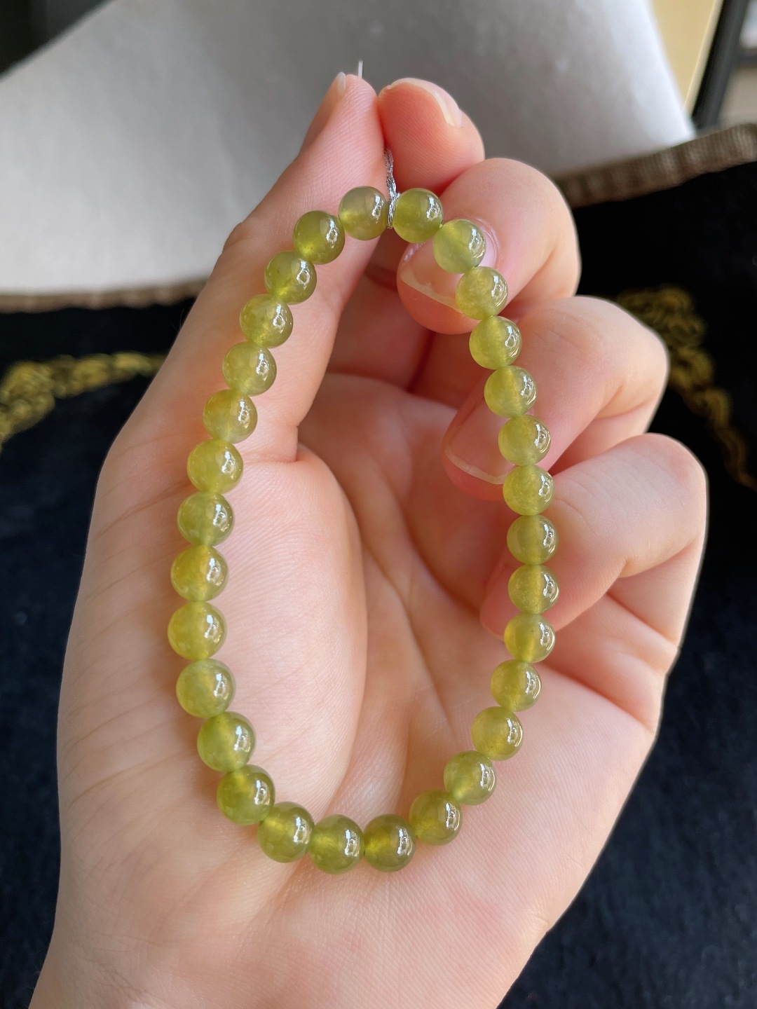 实，缅甸天然翡翠A货，冰种冰黄翡手串，尺寸：6mm。【编3370】