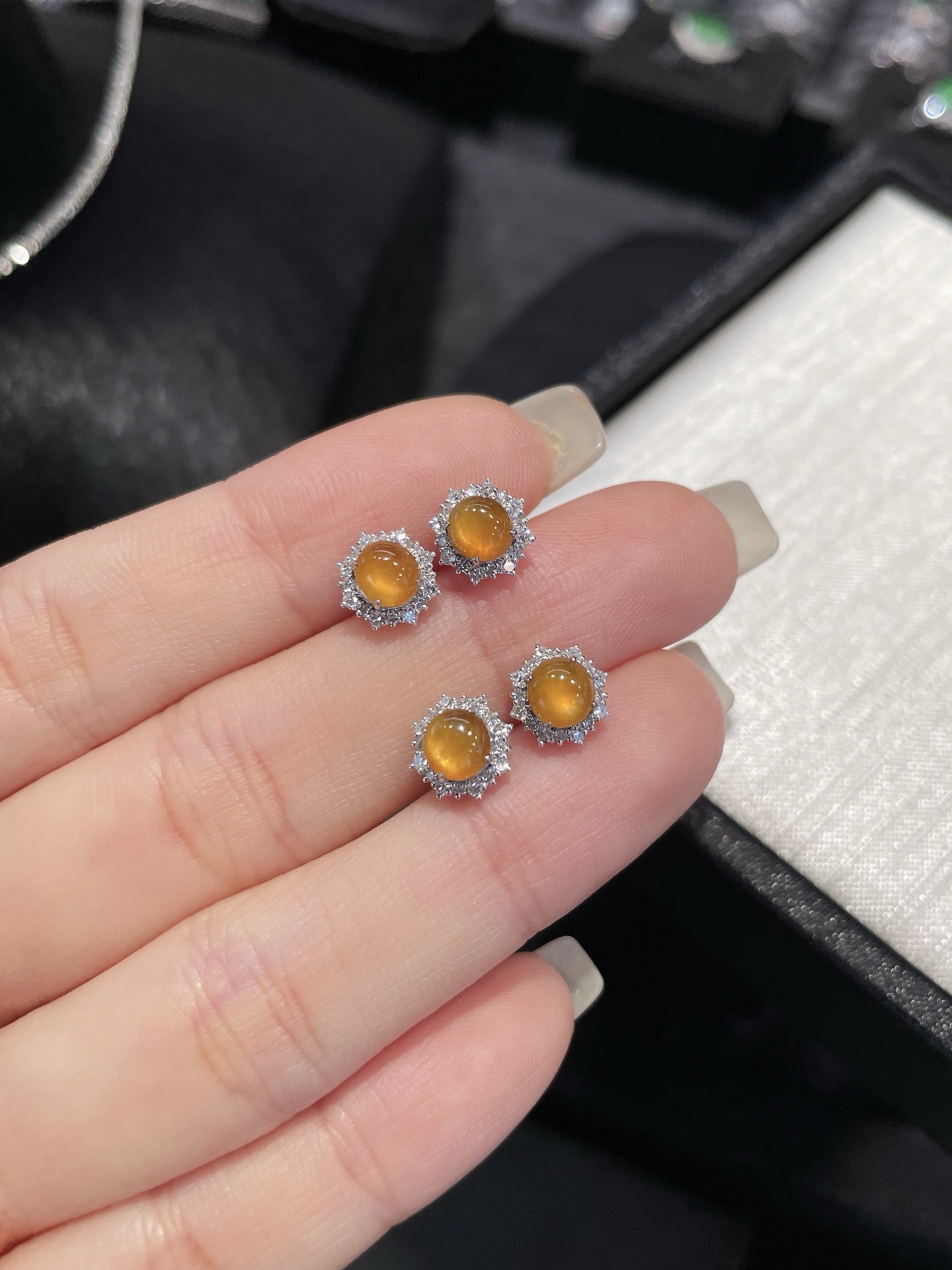 🧡亮闪闪  冰黄翡  高冰黄翡 戒指 耳钉 18k金 一对 8.3-8.2-6mm