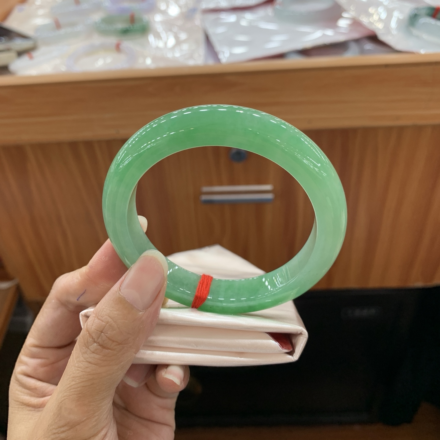 060129CK 满绿正圈大圈口翡翠手镯 60-12.1-9.5
