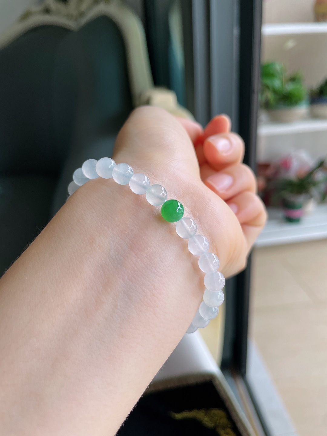 天然翡翠A货，冰种白冰手串，尺寸：6.2mm。【编3540】