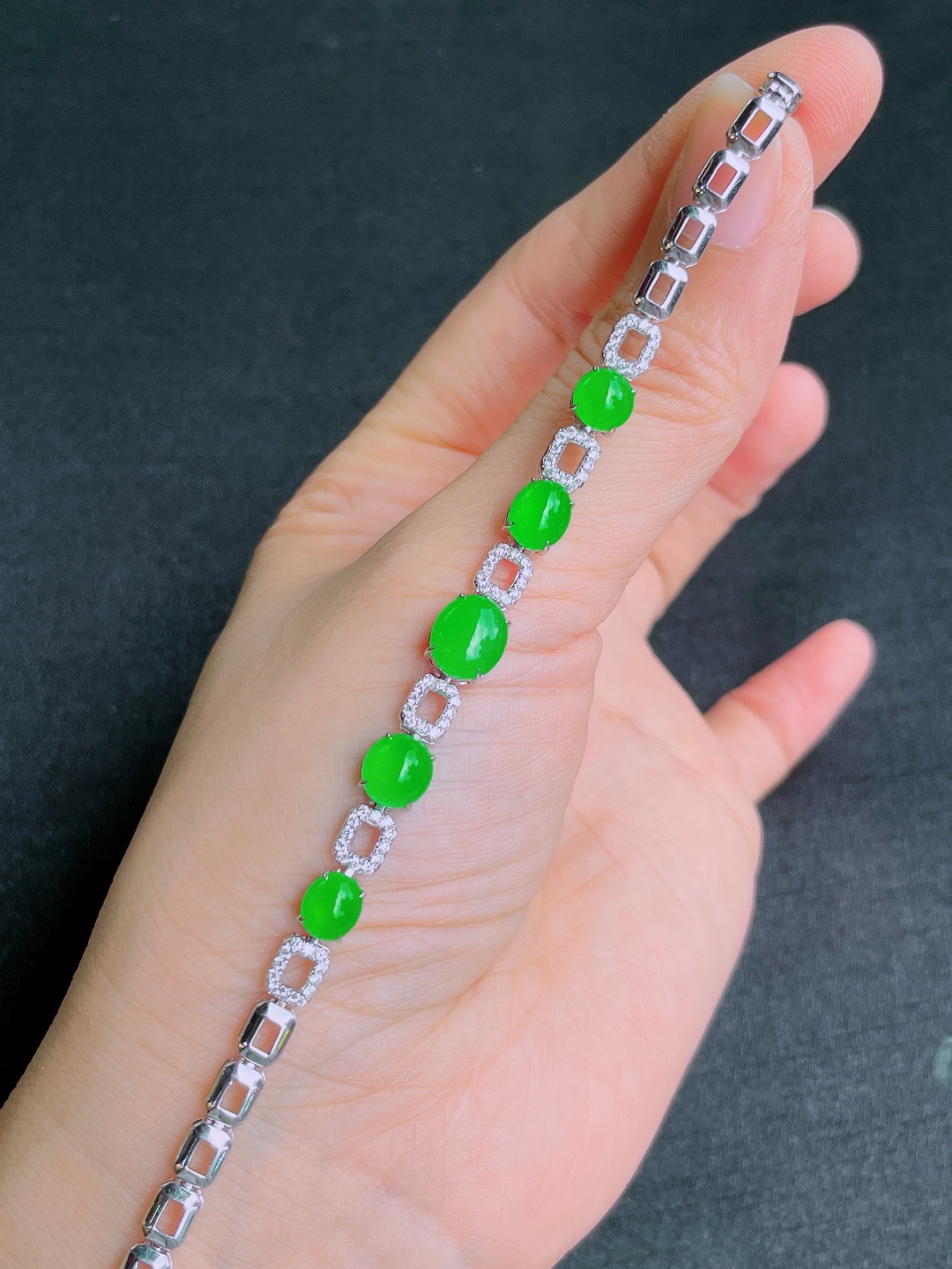 ️绿蛋面手链，晶莹剔透，新颖时尚，9-7-4