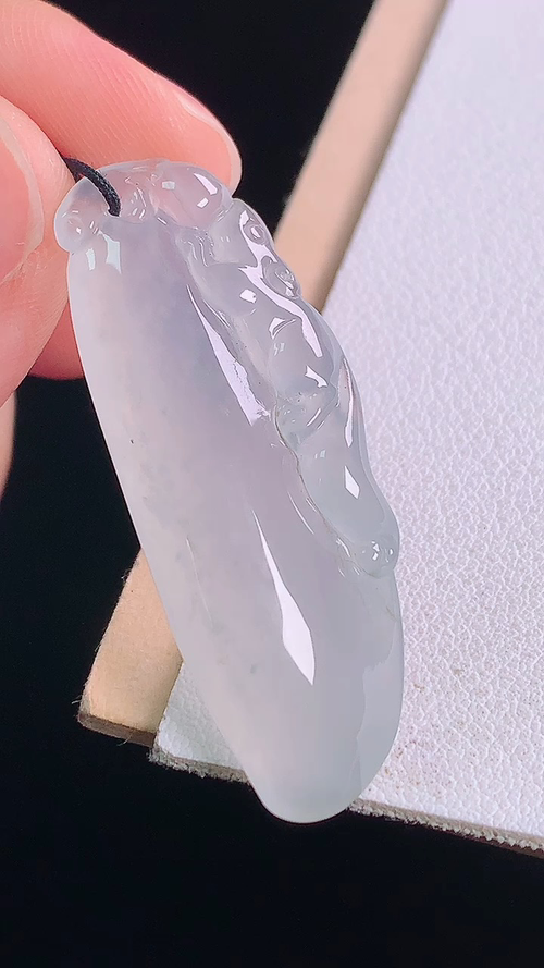 ️冰种福瓜，无裂，尺寸:40.4-15.1-5.9mm 27