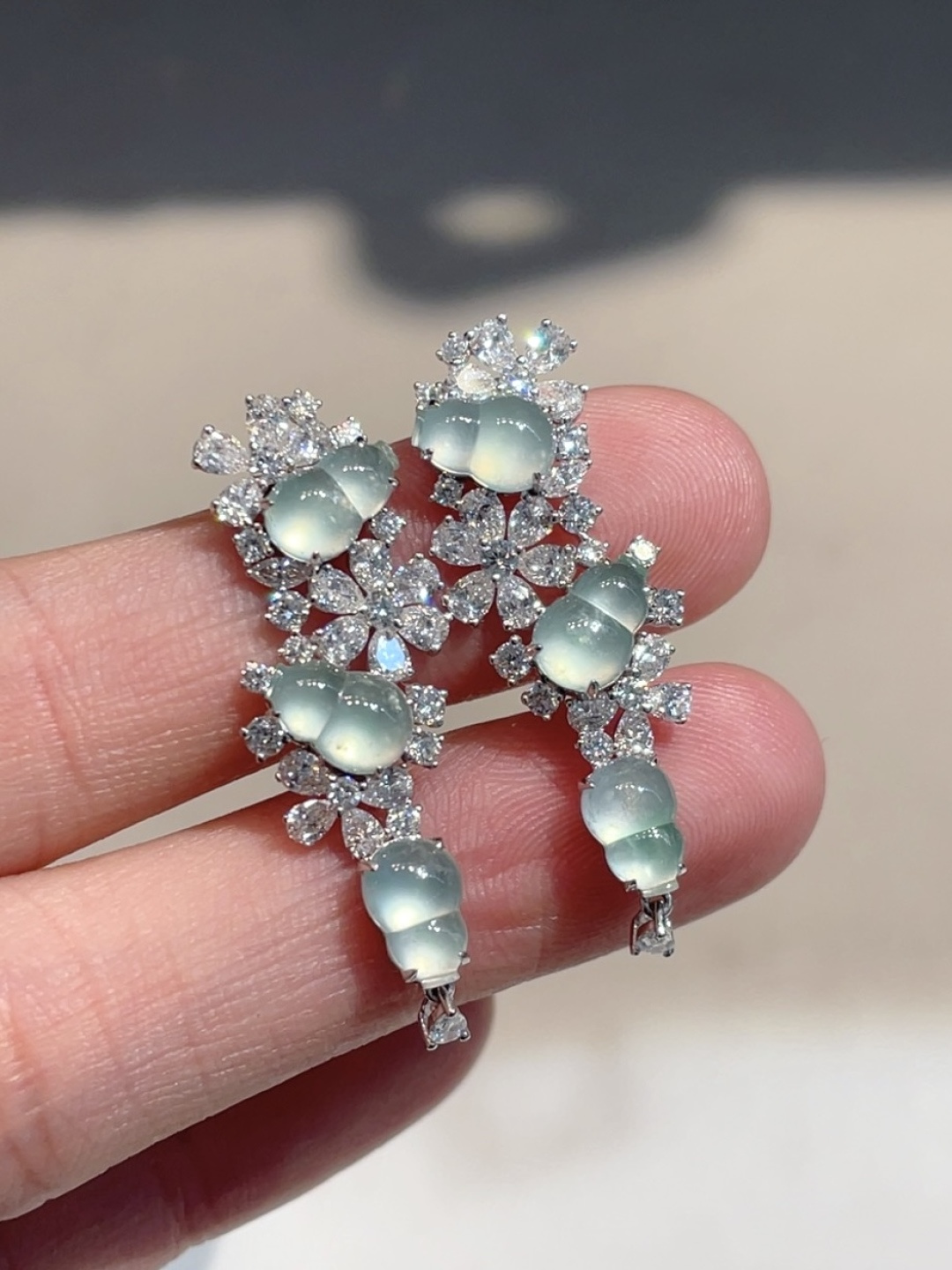 ️高冰葫芦耳环 冰透种水 清新雅致，33.8