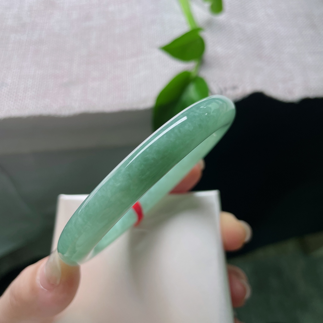 55/9.8，绿圆条，水润，优雅，春色满园，生机勃勃，ss53875a