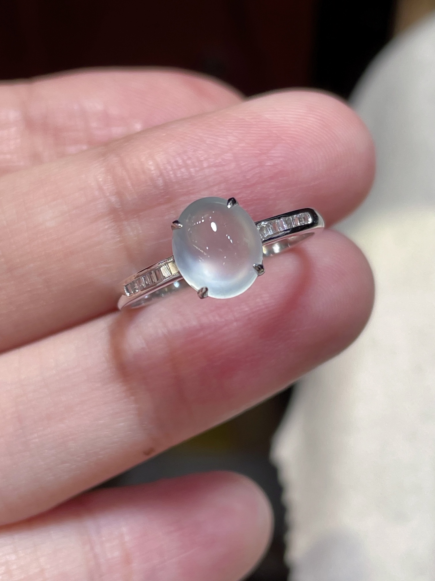 ️ 翡翠冰种蛋面戒指，起荧光，种水好好 裸石很饱满，专挑好品相，18k金钻石镶嵌，8-6.9-3.7