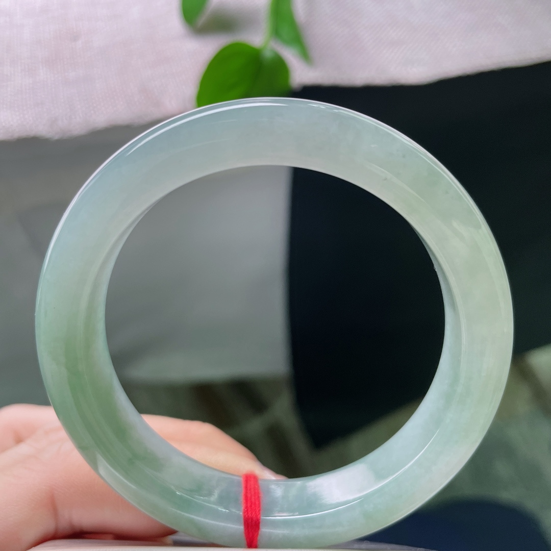 55.4/11.6/8.1，浅油绿底正圈，水头好，种老，宁静致远，沉稳中自带内敛，无裂，ss51436a