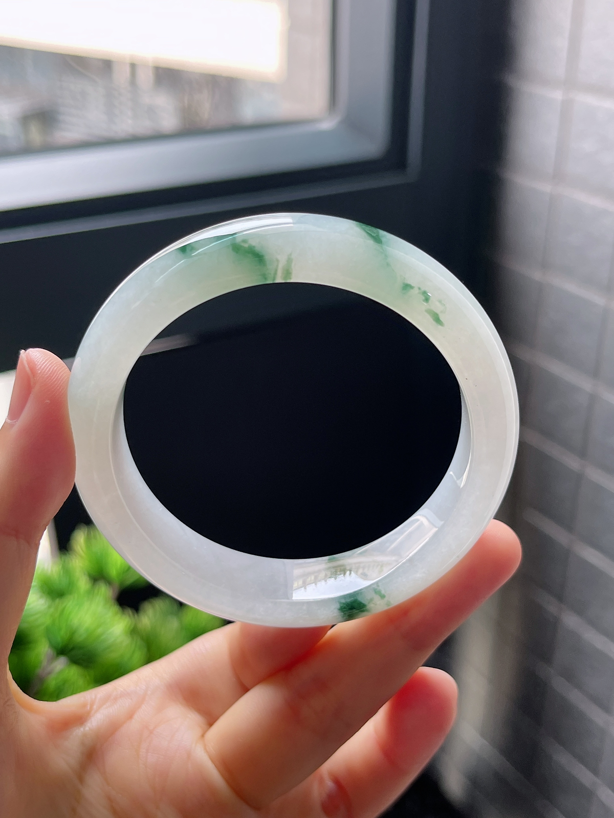 圈口53.8，冰糯飘花胶润翡翠正圈手镯