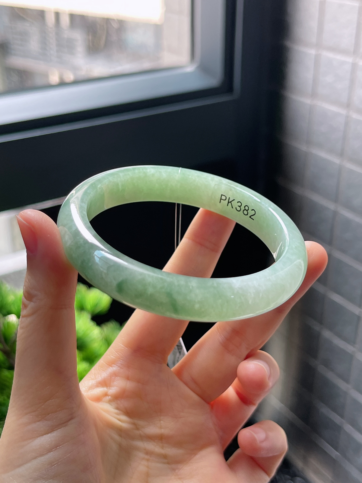 正圈59圈口，翡翠糯化种绿色手镯