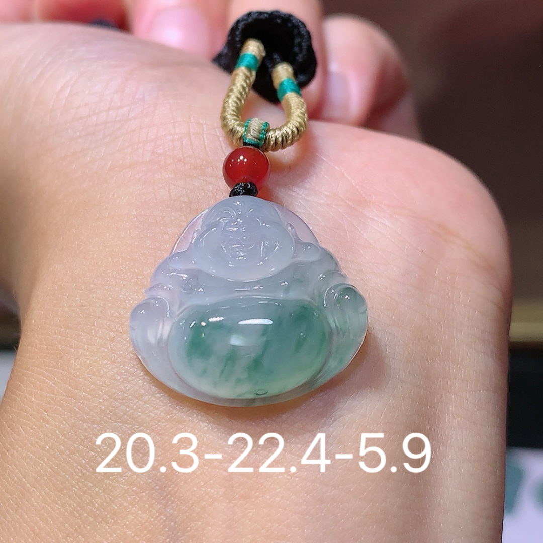 冰飘花佛公挂件。底子细腻柔和，花色灵动，佩戴清新甜美 货号76601，20.3-22.4-5.9