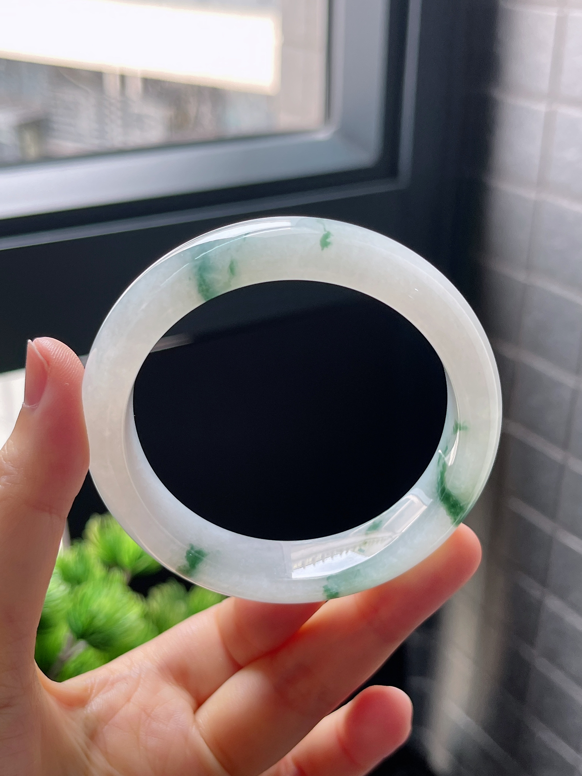 圈口53.8，冰糯飘花胶润翡翠正圈手镯