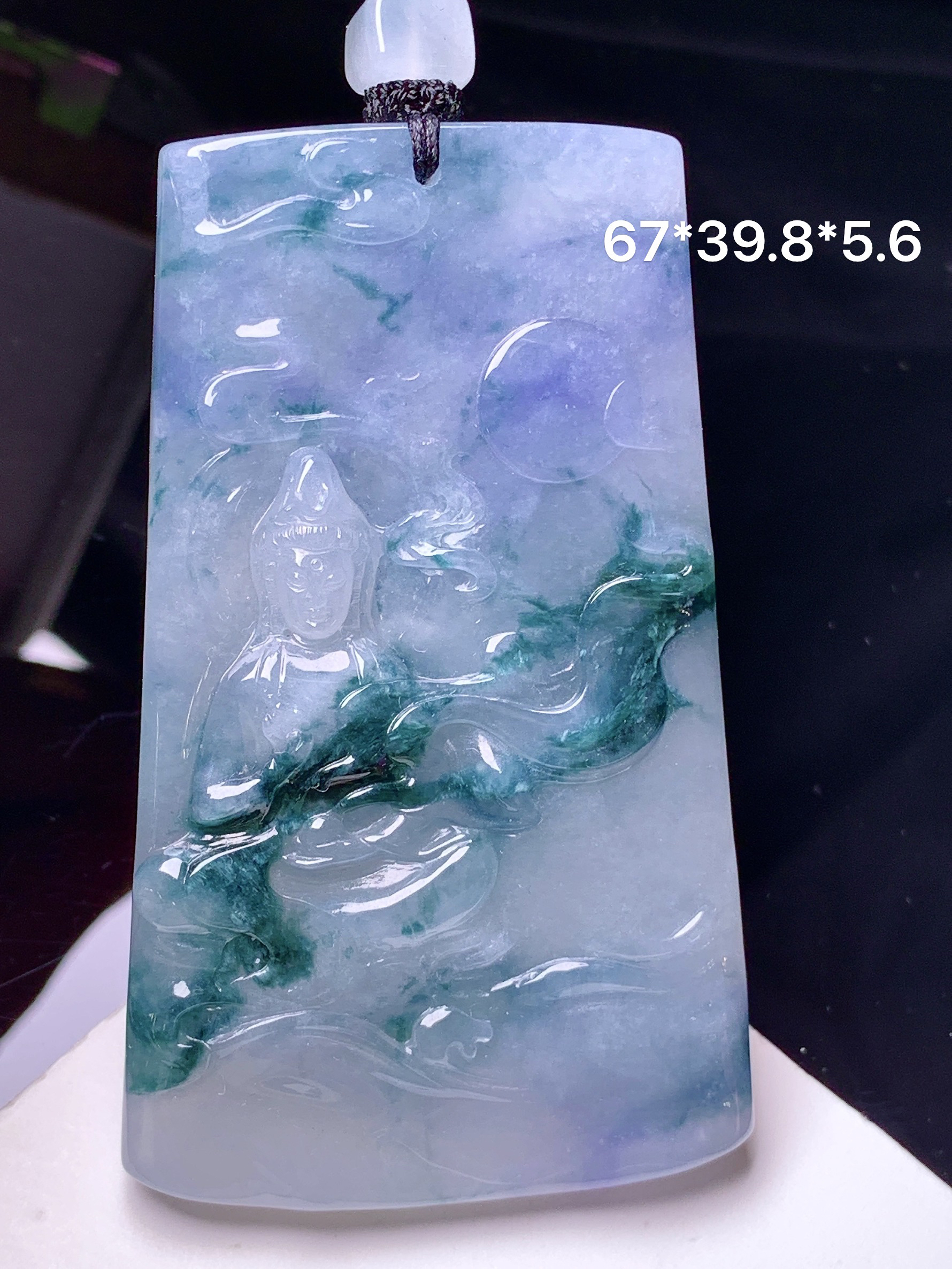 飘绿观音菩萨吊坠 玉质细腻 色泽艳丽清新 整体尺寸67*39.8*5.6 L1