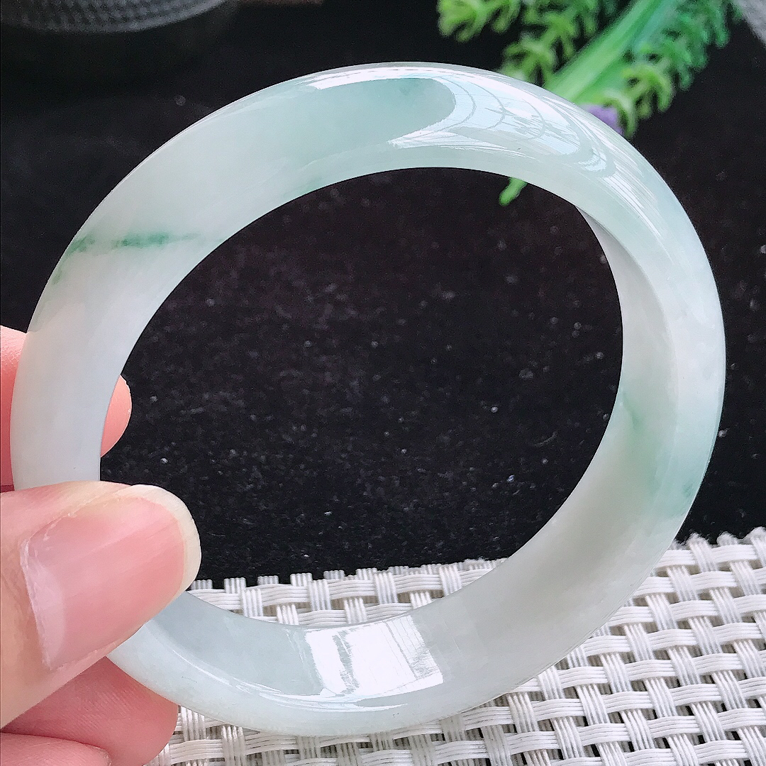 实拍A货翡翠59.5/15.8/8轮胎镯冰润飘花宽边手镯玉手镯女款平安镯