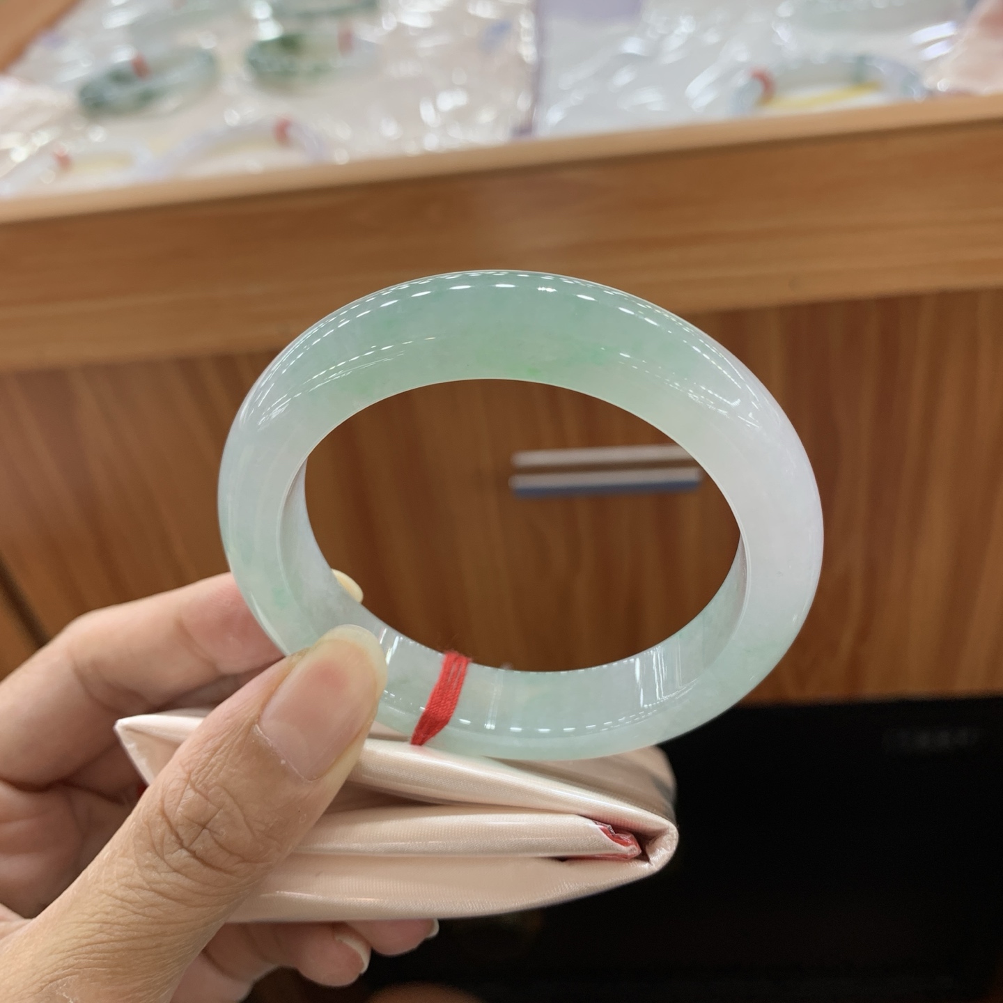 飘绿花正圈翡翠手镯 57-12.6-9.5