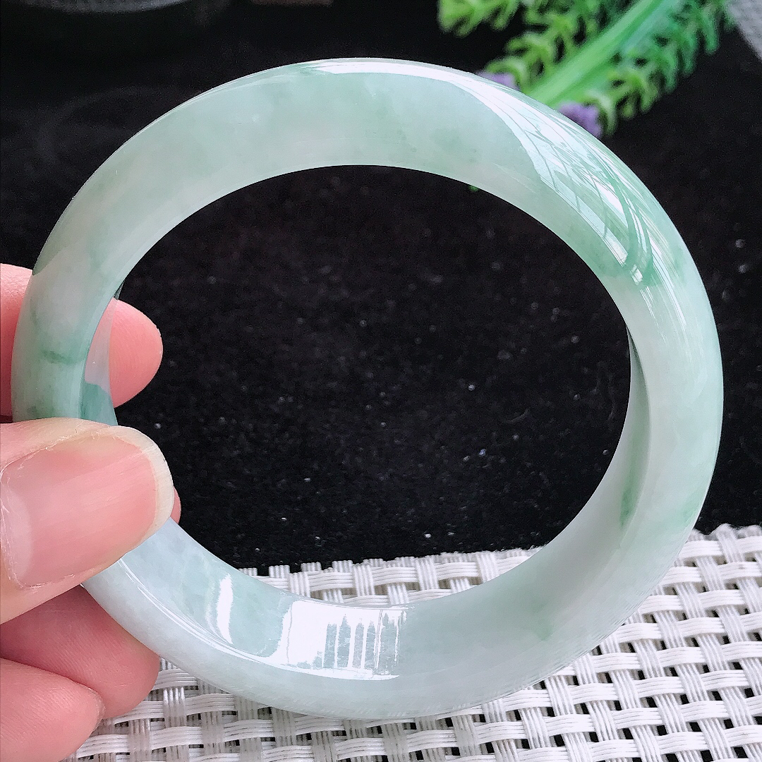 实拍A货翡翠59/16.5/8.8轮胎镯精美温润厚装飘花手镯玉手镯女款平安镯