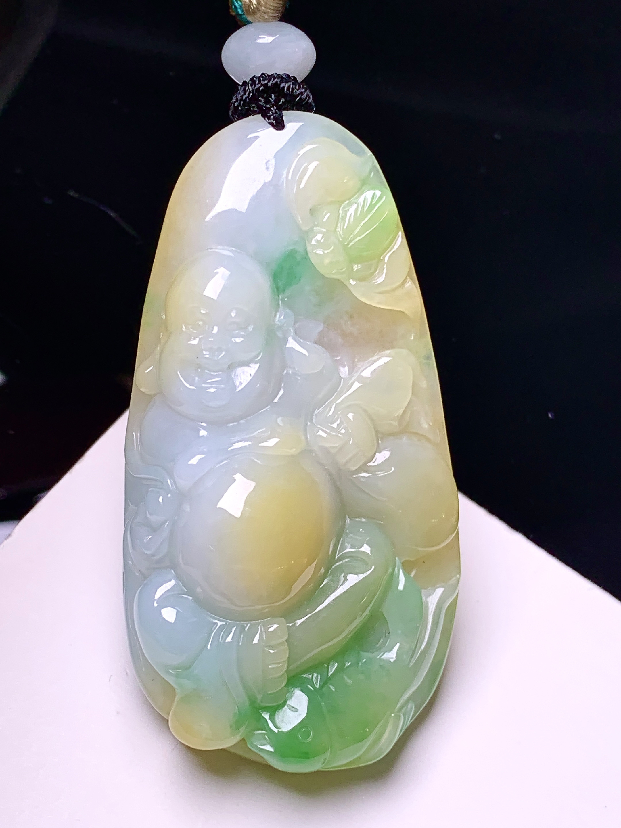 春彩佛公吊坠 玉质细腻 色泽艳丽清新 整体尺寸47.6*25.2*10.8 w1