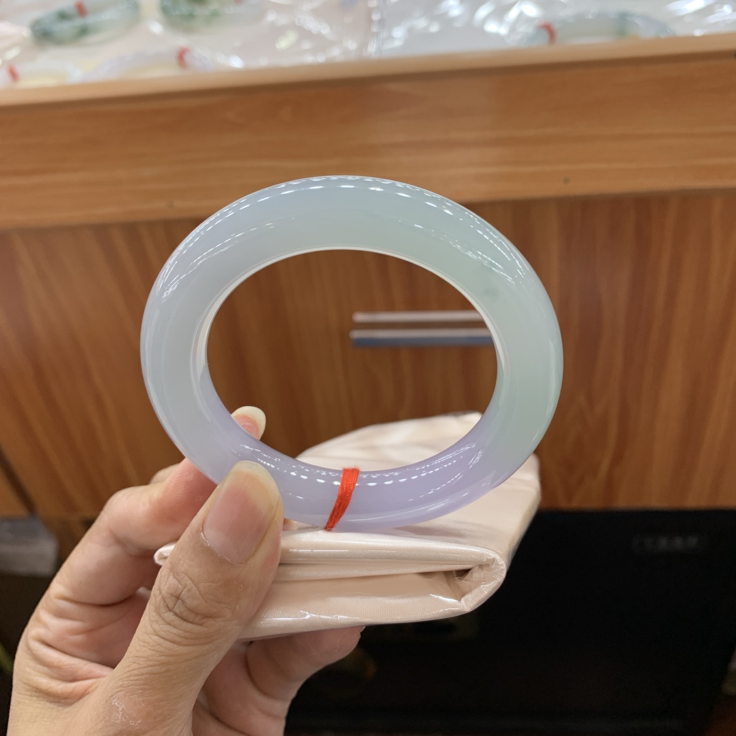 春彩圆条翡翠手镯 54.4-11.8-11.3