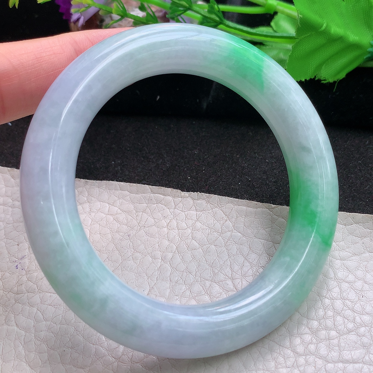 zc实拍57.5*12胖圆镯 缅甸翡翠a货玉手镯飘绿圆条珠宝玉手环
