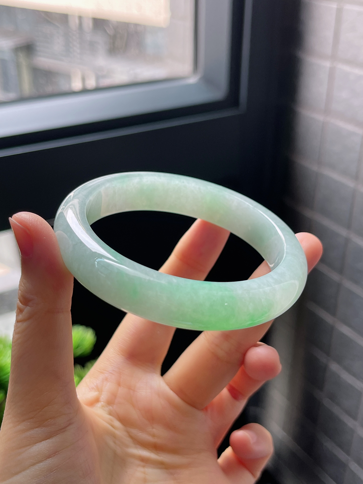 圈口57.8，糯化飘花翡翠正圈手镯