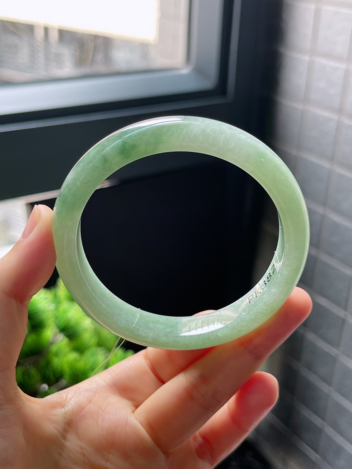 正圈59圈口，翡翠糯化种绿色手镯