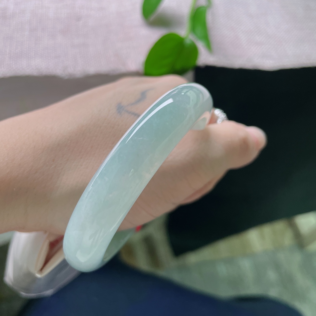 56.8/12.6/8.0，蓝底正圈，水润，细腻，优雅，冰感好，无裂，ss51520a