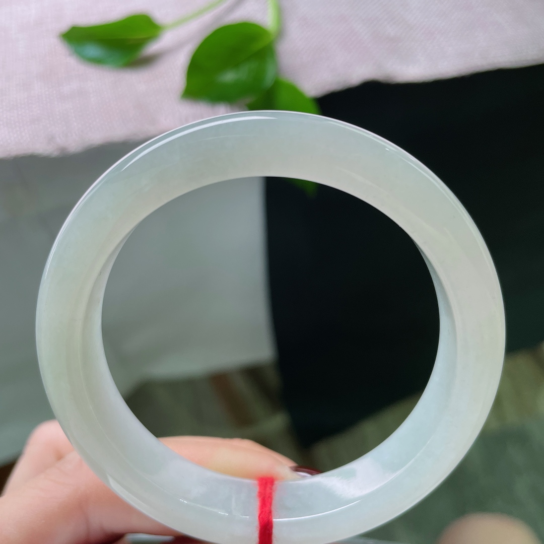 55.6/12.1/8.3，淡绿底正圈，巧笑嫣然，种老，清润，十里春风不如你，黄翡，无裂，ss571