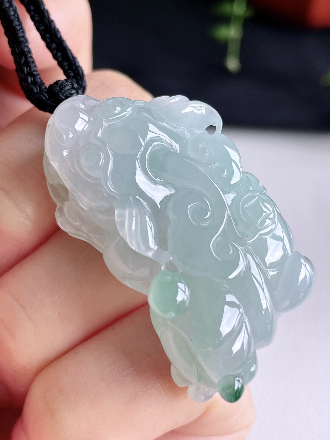 糯冰飘花貔貅吊坠 缅料 无裂 性比高 尺寸41.8-23.3-13 重量28.7克