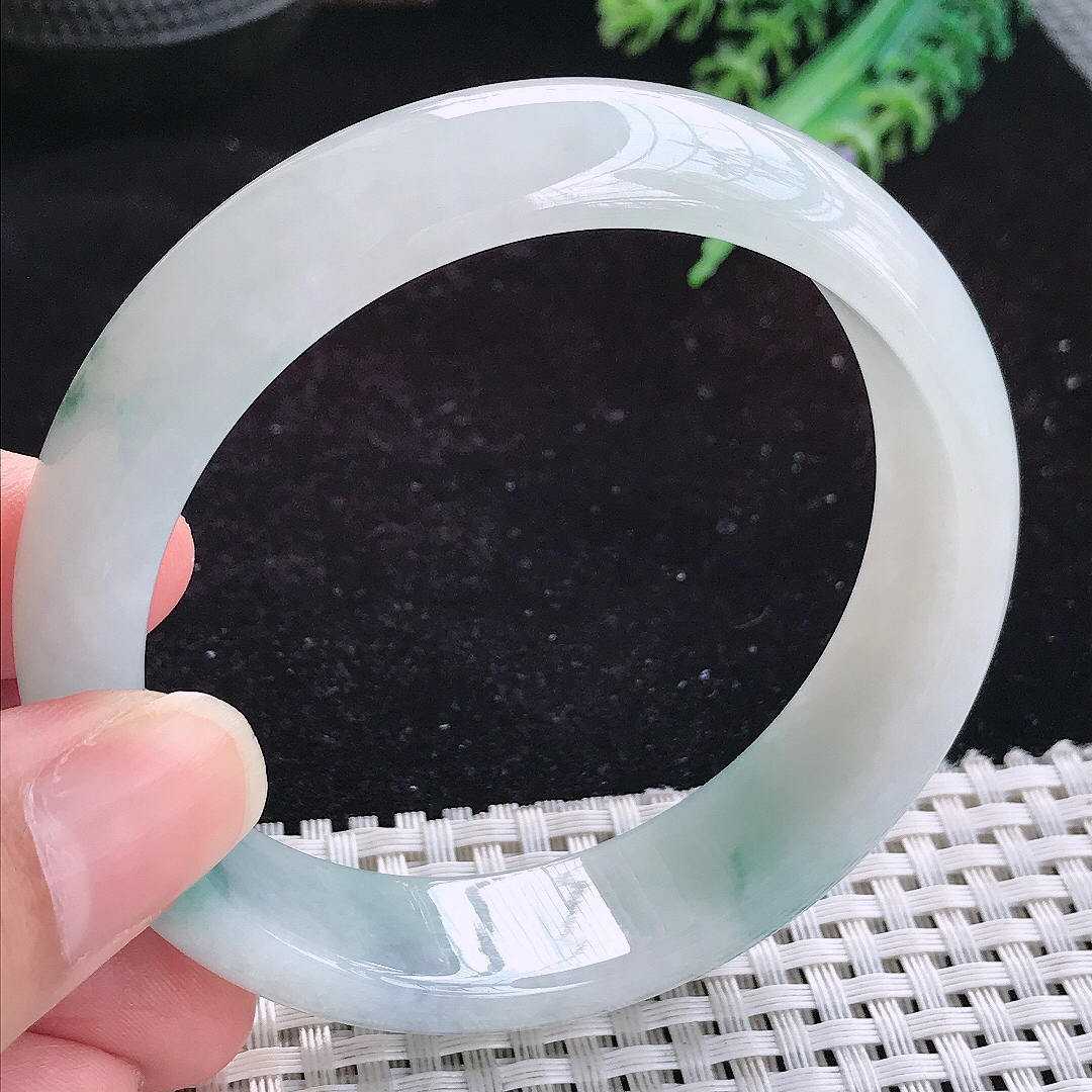 实拍A货翡翠59.5/15.8/8轮胎镯冰润飘花宽边手镯玉手镯女款平安镯